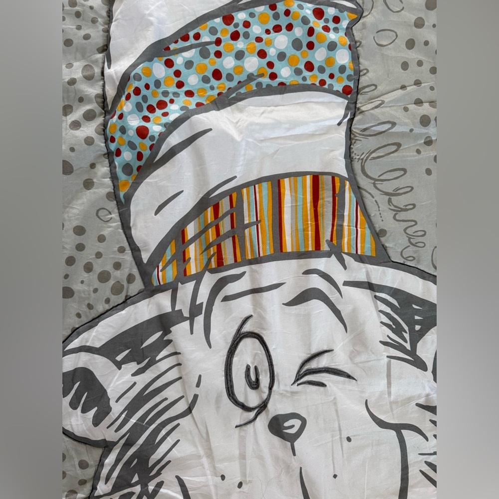 Dr. Seuss Peek-a-Boo Cat in The Hat Baby/Toddler Comforter Blanket- Quilt - Picture 5 of 11